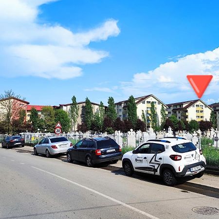 Quiet And Cozy 2 Bedroom Flat With Free Parking Included Floreşti Esterno foto