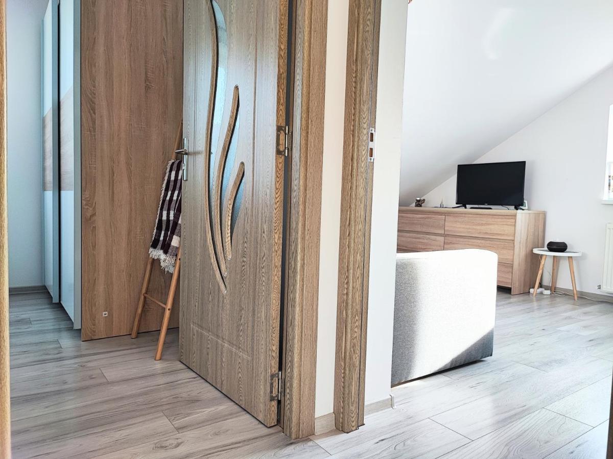Quiet And Cozy 2 Bedroom Flat With Free Parking Included Floreşti Esterno foto