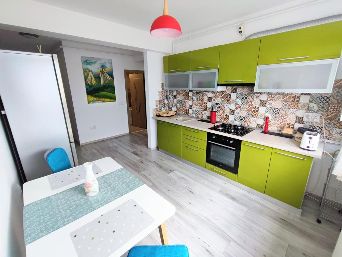 Quiet And Cozy 2 Bedroom Flat With Free Parking Included Floreşti Esterno foto
