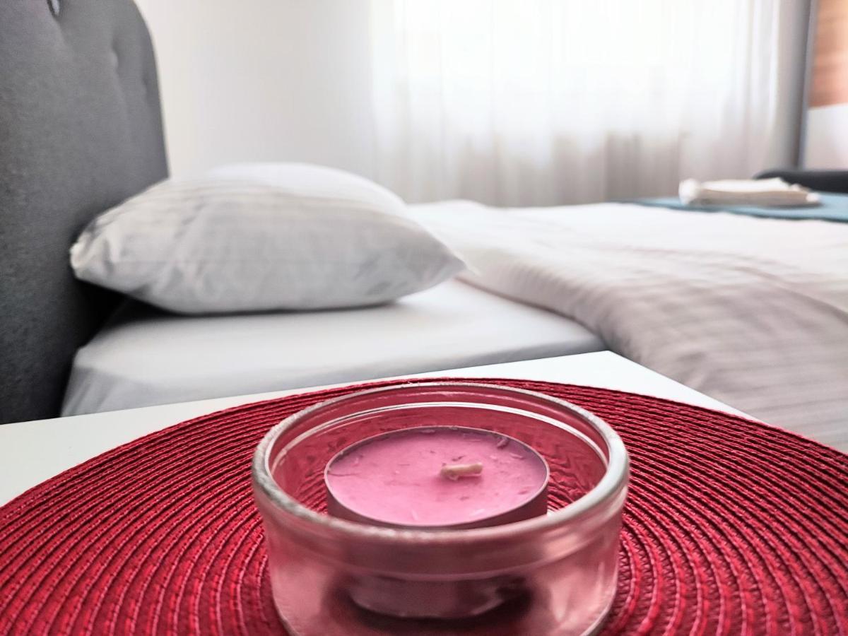 Quiet And Cozy 2 Bedroom Flat With Free Parking Included Floreşti Esterno foto