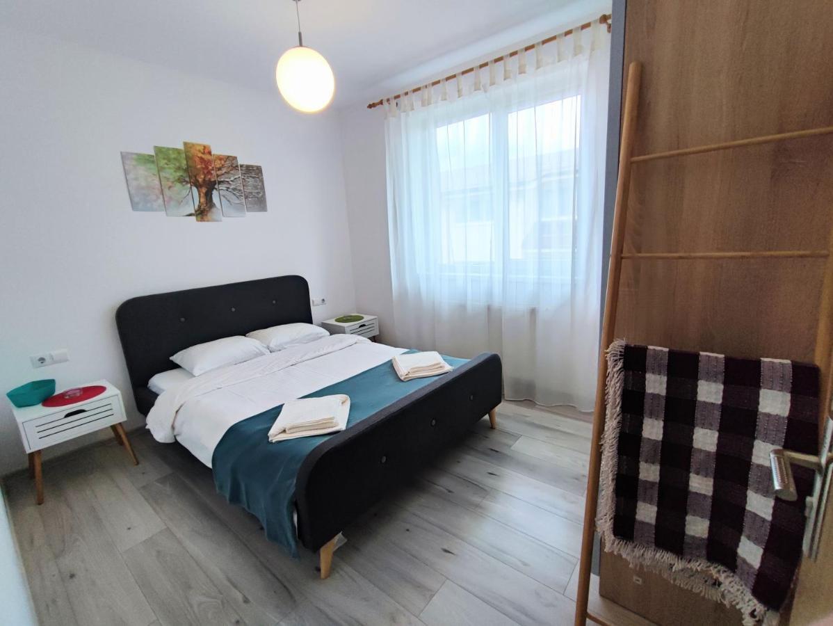 Quiet And Cozy 2 Bedroom Flat With Free Parking Included Floreşti Esterno foto