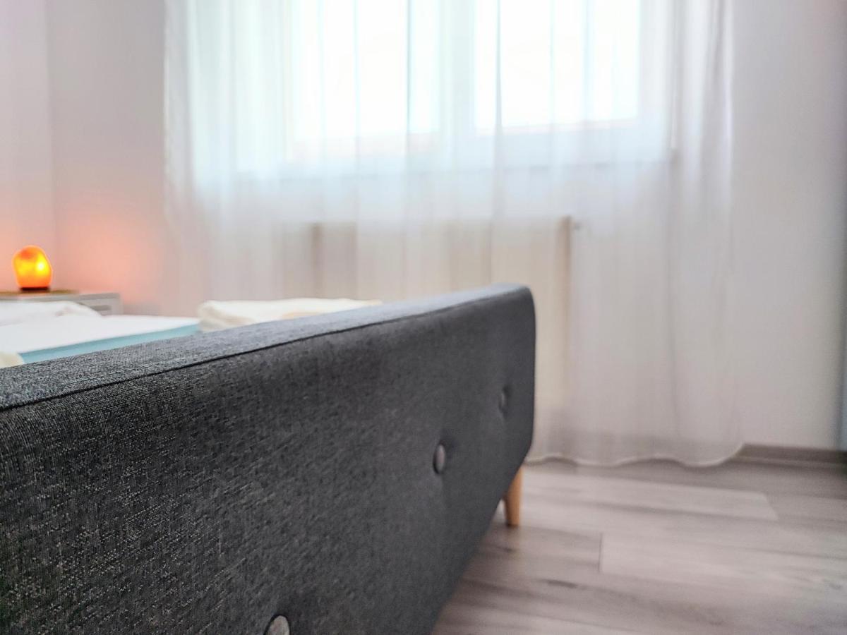 Quiet And Cozy 2 Bedroom Flat With Free Parking Included Floreşti Esterno foto