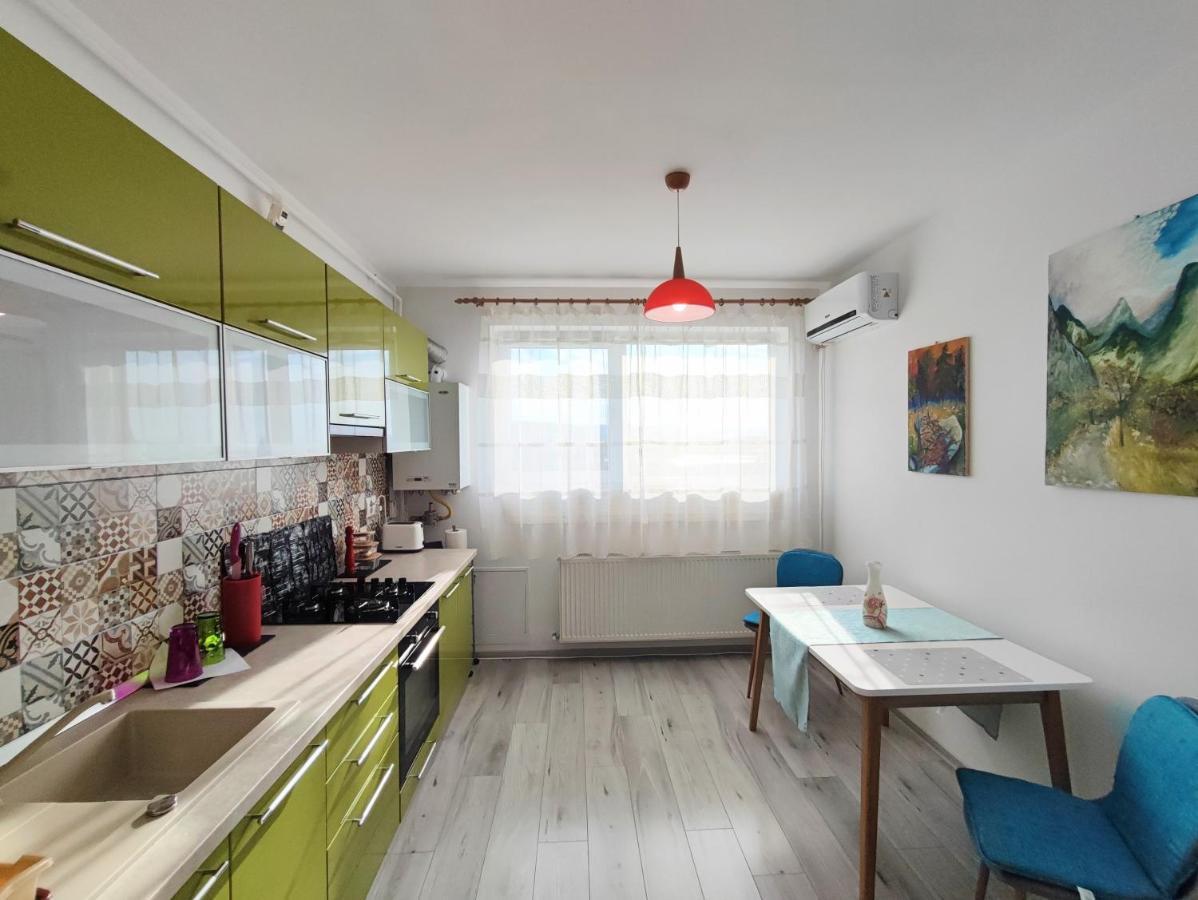 Quiet And Cozy 2 Bedroom Flat With Free Parking Included Floreşti Esterno foto
